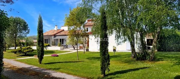 Vente Propriété 5 pièces 197 m2 à Soual