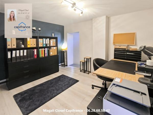 Maison à vendre 8 pièces avec Bassin et piscine. Pierre de Bresse