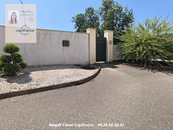 Maison à vendre 8 pièces avec Bassin et piscine. Pierre de Bresse