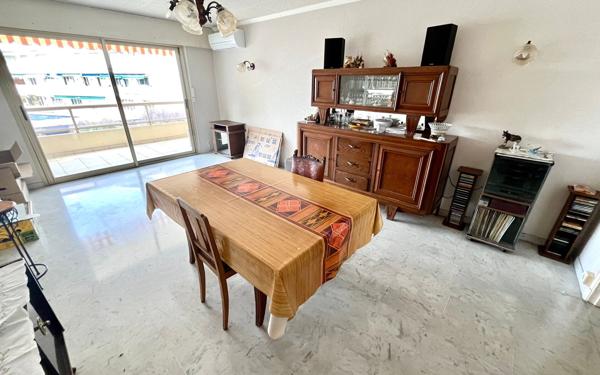 Appartement à vendre    3 pièces • 75 m2 Le Cannet