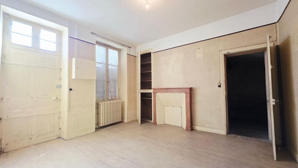 MEHUN SUR YEVRE MAISONS DE VILLE 6 PIECES LOT DE 2 MAISONS
