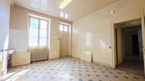 MEHUN SUR YEVRE MAISONS DE VILLE 6 PIECES LOT DE 2 MAISONS