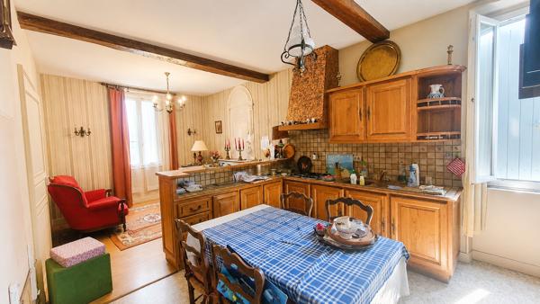 Immeuble de caractère en exclusivité Centre d’Hagetmau Immeuble de caractère en exclusivité Centre d’Hagetmau