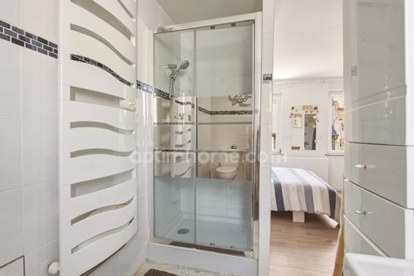 TOUQUES CENTRE – MAISON DE CHARME EN PIERRE – 65 m² – 2 CHAMBRES – TERRASSE INTIME DE 12 m²