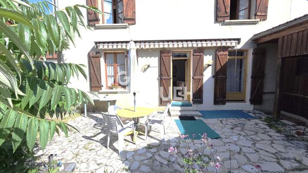 Maison  6 pièce(s)