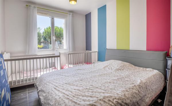 Maison 4 chambres avec jardin, à 2-3 min à pied de l'école et commodités