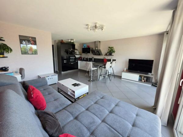 Rare à Albertville (73200)  T4 dernier étage avec grande terrasse sans vis-à-vis et 2 stationnements