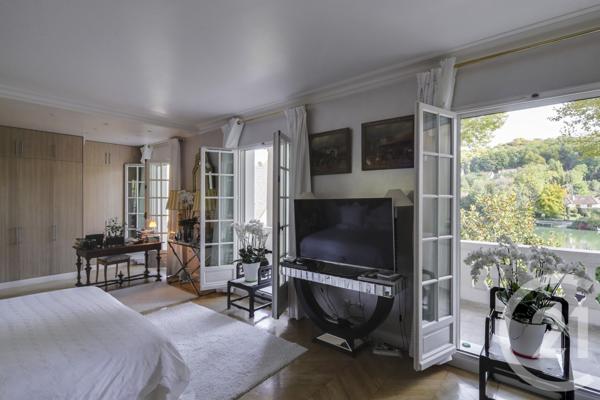 Maison à vendre  7 pièces - 274,33 m2 ST MAUR DES FOSSES - 94