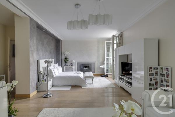 Maison à vendre  7 pièces - 274,33 m2 ST MAUR DES FOSSES - 94