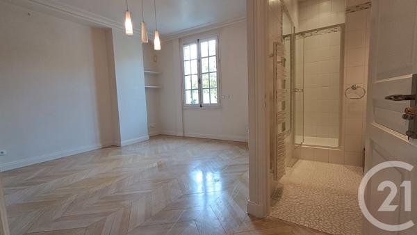 Maison à vendre  7 pièces - 274,33 m2 ST MAUR DES FOSSES - 94