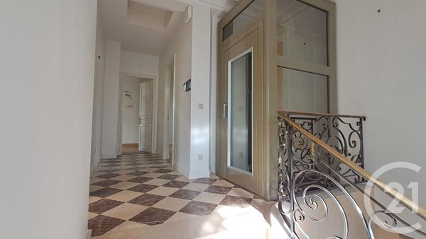 Maison à vendre  7 pièces - 274,33 m2 ST MAUR DES FOSSES - 94