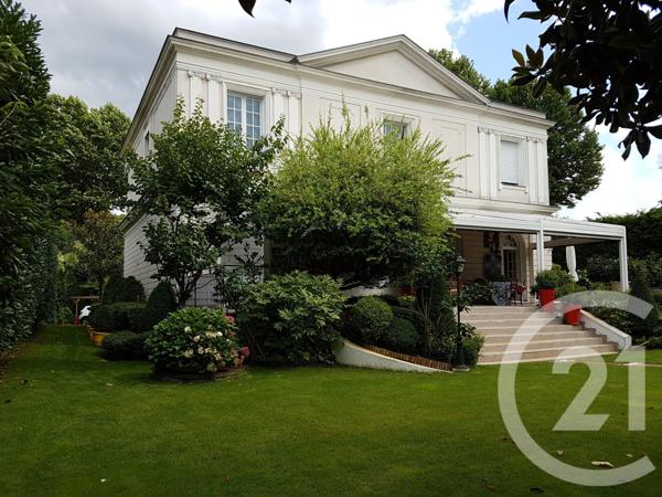 Maison à vendre  7 pièces - 274,33 m2 ST MAUR DES FOSSES - 94