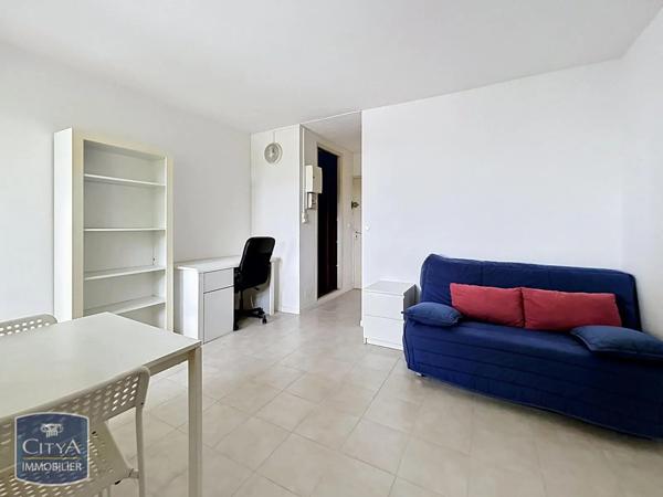 Appartement à louer 1 pièce 20.44m² Nîmes (30900)