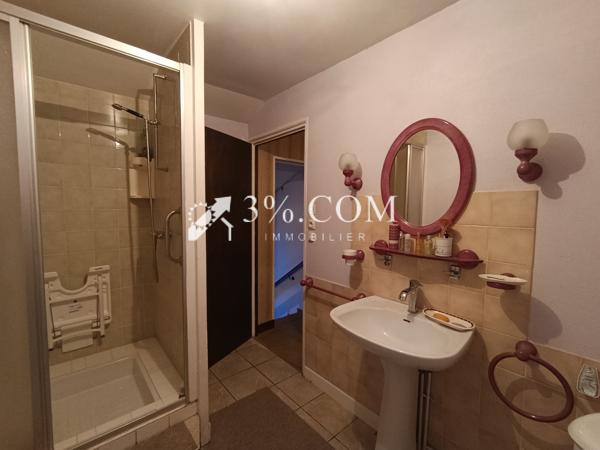 Maison
                                                                                                                                                                                                                                                                                                                        9 pièce(s)                                                                                                                                                                                                          5 chambre(s)                                                                                                                                                                                                          205  m²