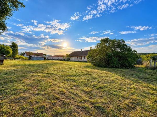 Vente                                                      Terrain
                        
                                         750 m2                     à Arandon-Passins