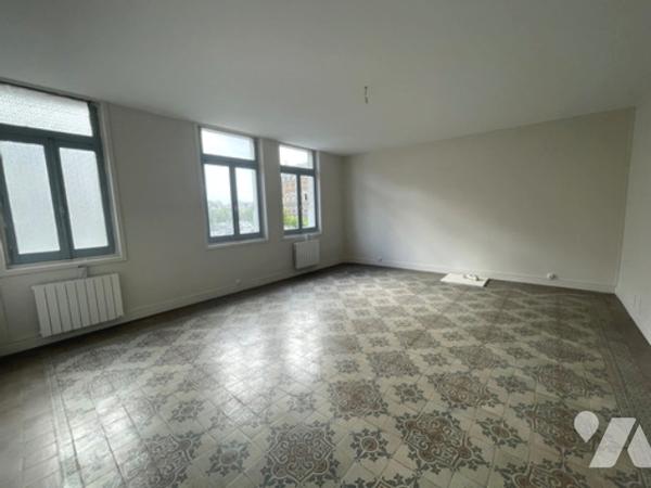 Immeuble de Rapport à vendre à usage commercial et habitation dans les hauts de  France,