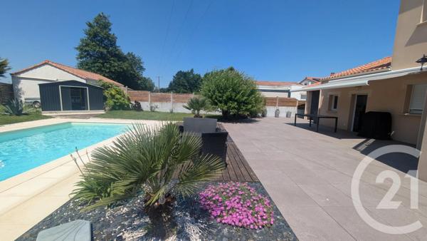 Maison à vendre  5 pièces - 171,37 m 2   MACHECOUL ST MEME  - 44