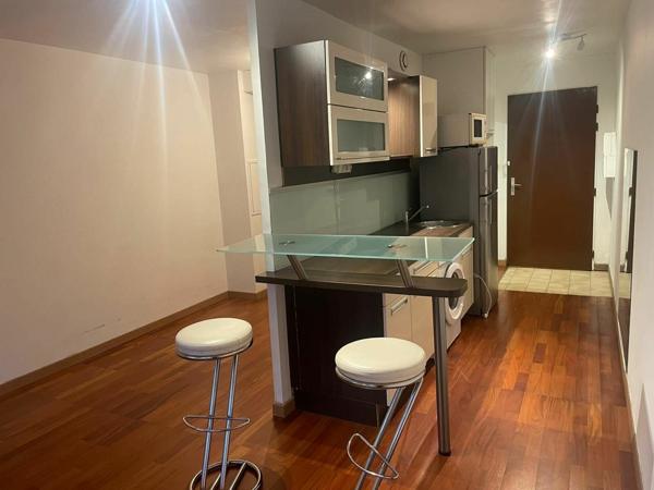 Appartement à louer    1 pièce • 26,53 m2 Émerainville