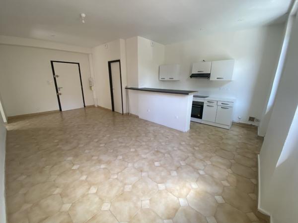 Location Appartement61,82 m² - 3 Pièces - MONTAUBAN (82000)