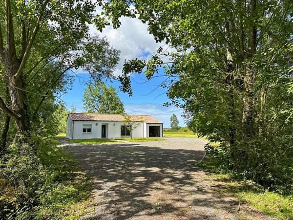 Maison neuve 100m² RE2020 + hangar de 100m² - Au calme du marais !