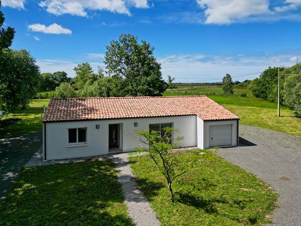 Maison neuve 100m² RE2020 + hangar de 100m² - Au calme du marais !