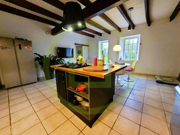 Maison à SAINT BONNET SUR GIRONDE (17150)