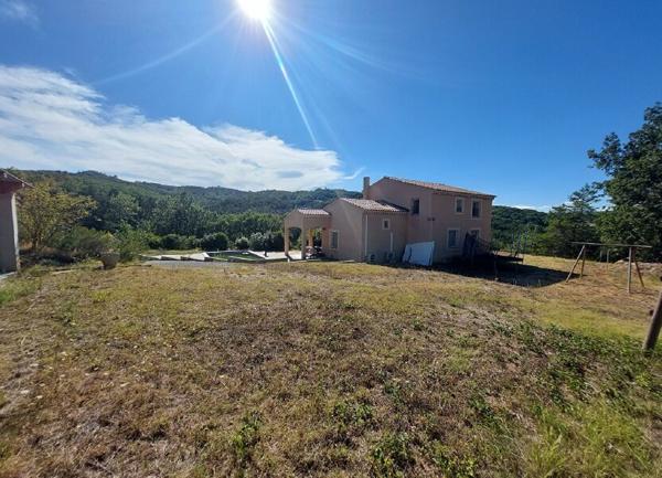 Maison à vendre    7 pièces •  Niozelles