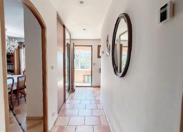 Maison à vendre    7 pièces •  Niozelles