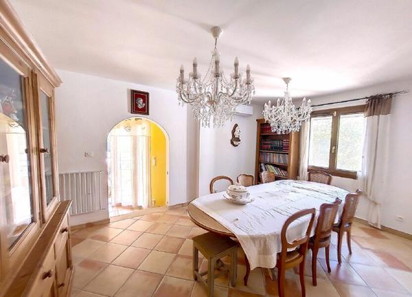 Maison à vendre    7 pièces •  Niozelles