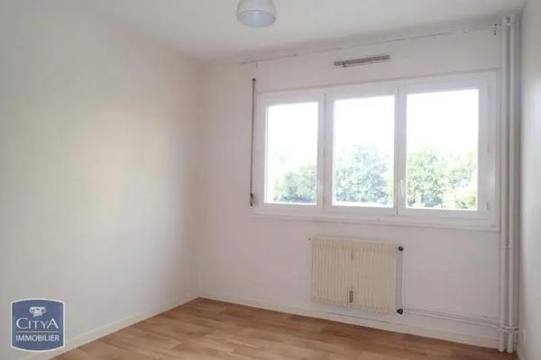 Appartement à louer 3 pièces 66.97m² Chambéry (73000)