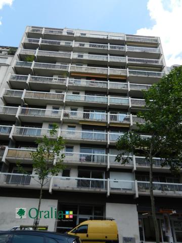 Parking · Location Paris (75020)