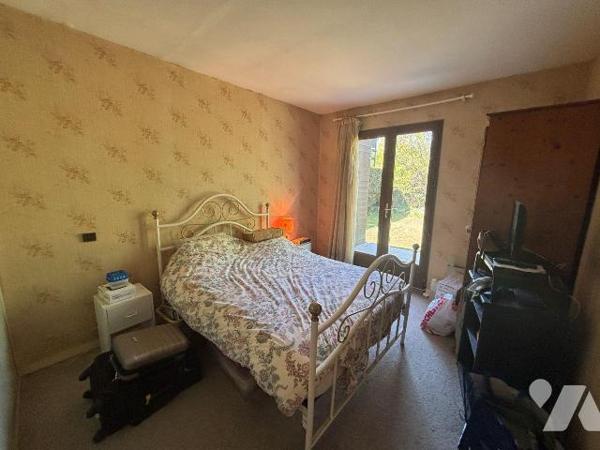 A VENDRE, Gironde, proche Bordeaux, BLANQUEFORT proche centre et secteur calme, sur un terrain ...