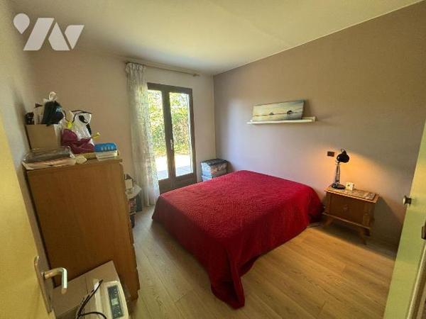 A VENDRE, Gironde, proche Bordeaux, BLANQUEFORT proche centre et secteur calme, sur un terrain ...