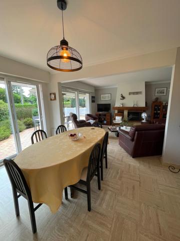 Maison à PLUNERET, 56400 - 7 pièces 128m²