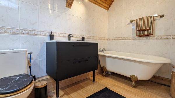 Maison spacieuse en campagne avec 2 gîtes