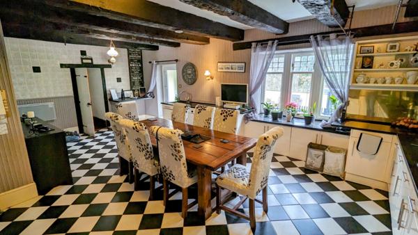 Maison spacieuse en campagne avec 2 gîtes