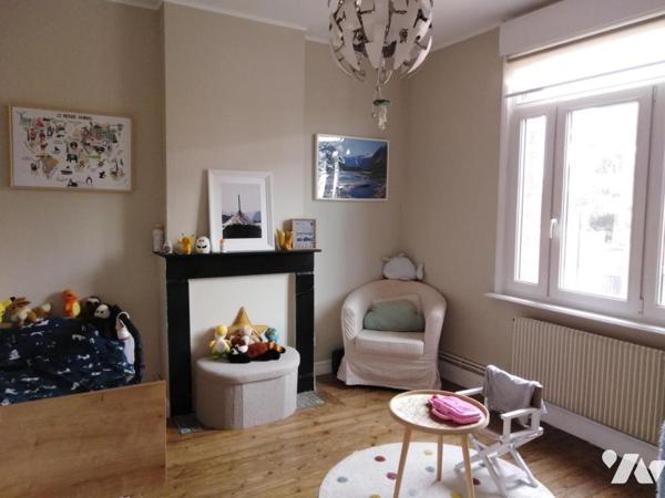 VALENCIENNES SECTEUR PRISE MAISON DE VILLE MITOYENNE AVEC GARAGE