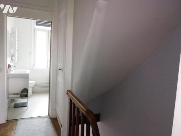 VALENCIENNES SECTEUR PRISE MAISON DE VILLE MITOYENNE AVEC GARAGE