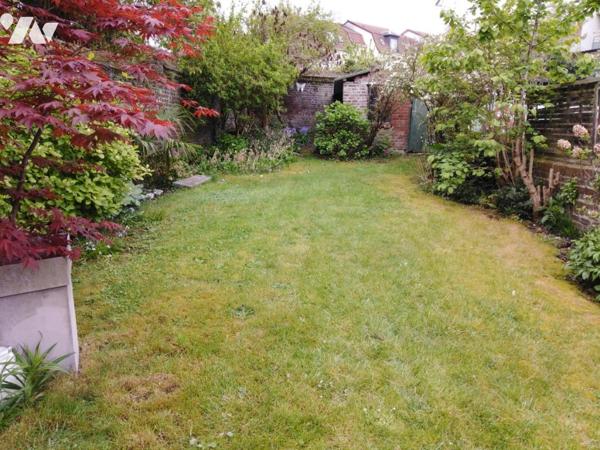 VALENCIENNES SECTEUR PRISE MAISON DE VILLE MITOYENNE AVEC GARAGE