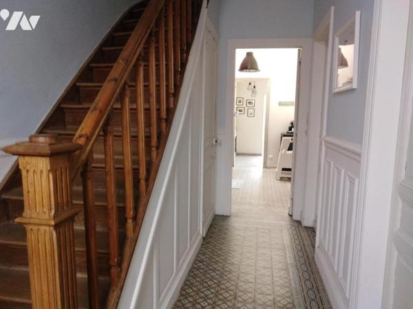 VALENCIENNES SECTEUR PRISE MAISON DE VILLE MITOYENNE AVEC GARAGE