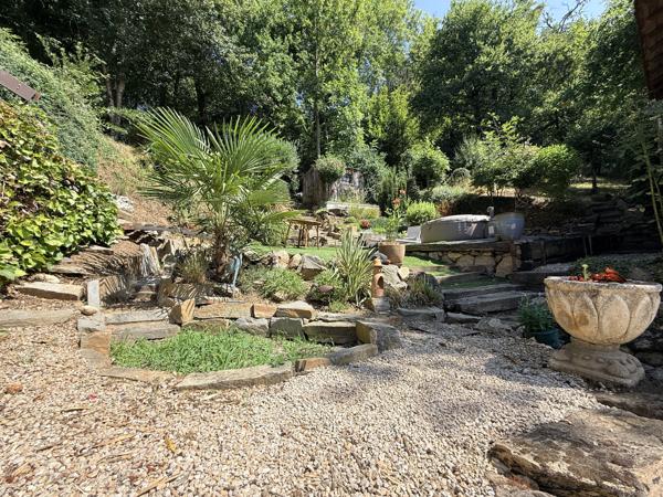 Maison
         5 pièces
        - 130 m² Exclusivité 480 000 € *