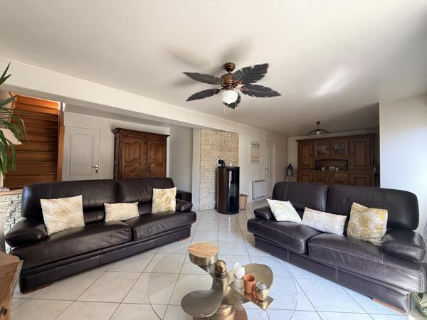 Maison
         5 pièces
        - 130 m² Exclusivité 480 000 € *