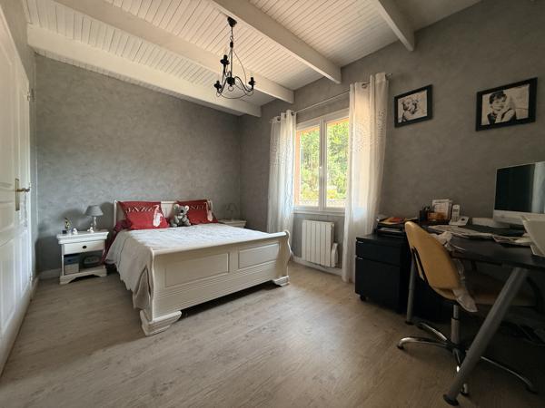 Maison
         5 pièces
        - 130 m² Exclusivité 480 000 € *