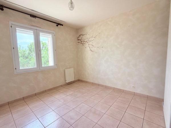MAISON SPACIEUSE AVEC PISCINE CHAUFFEE A 2 KMS DES PLAGES DE LONGEVILLE SUR MER