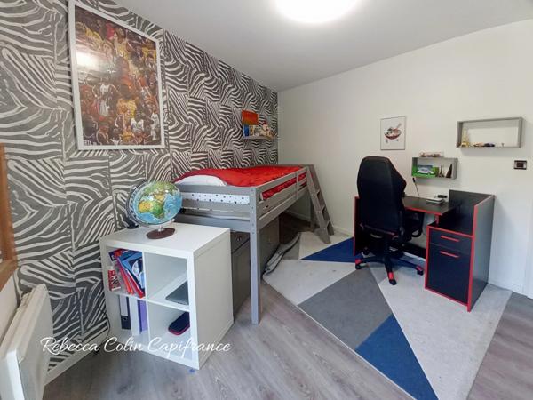 Villa contemporaine de 184 m² entièrement rénovée à BOULAZAC (24)