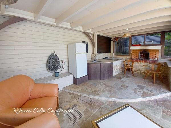 Villa contemporaine de 184 m² entièrement rénovée à BOULAZAC (24)