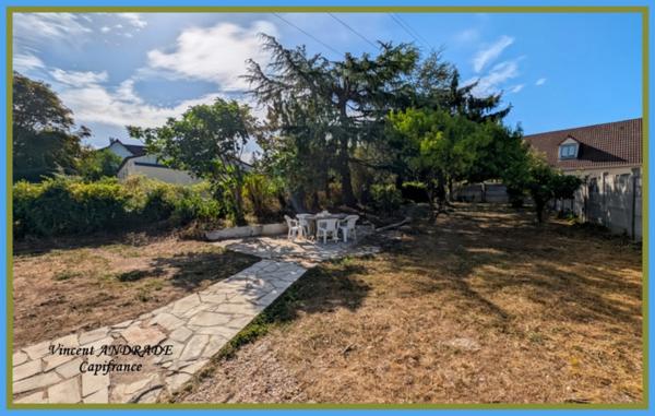 Maison traditionnelle 165 m² - 6 chambres - Sous-sol total 130 m² hauteur 2,42 m - Terrain 891 m²