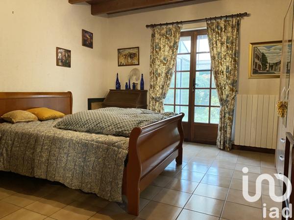 Maison à vendre 7 pièces 141 m² Saint-Même-les-Carrières