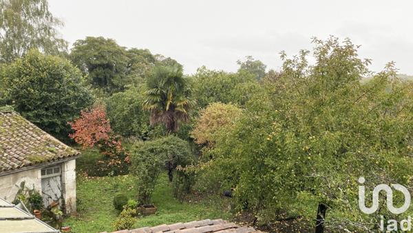 Maison à vendre 7 pièces 141 m² Saint-Même-les-Carrières