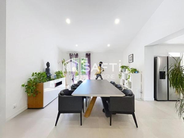 Superbe maison rénovée avec piscine et dépendance